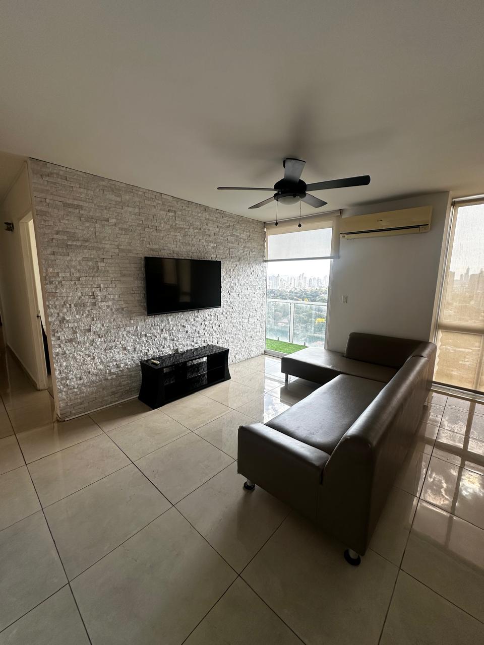 APARTAMENTO EN ALQUILER – PH Bahía del Golf