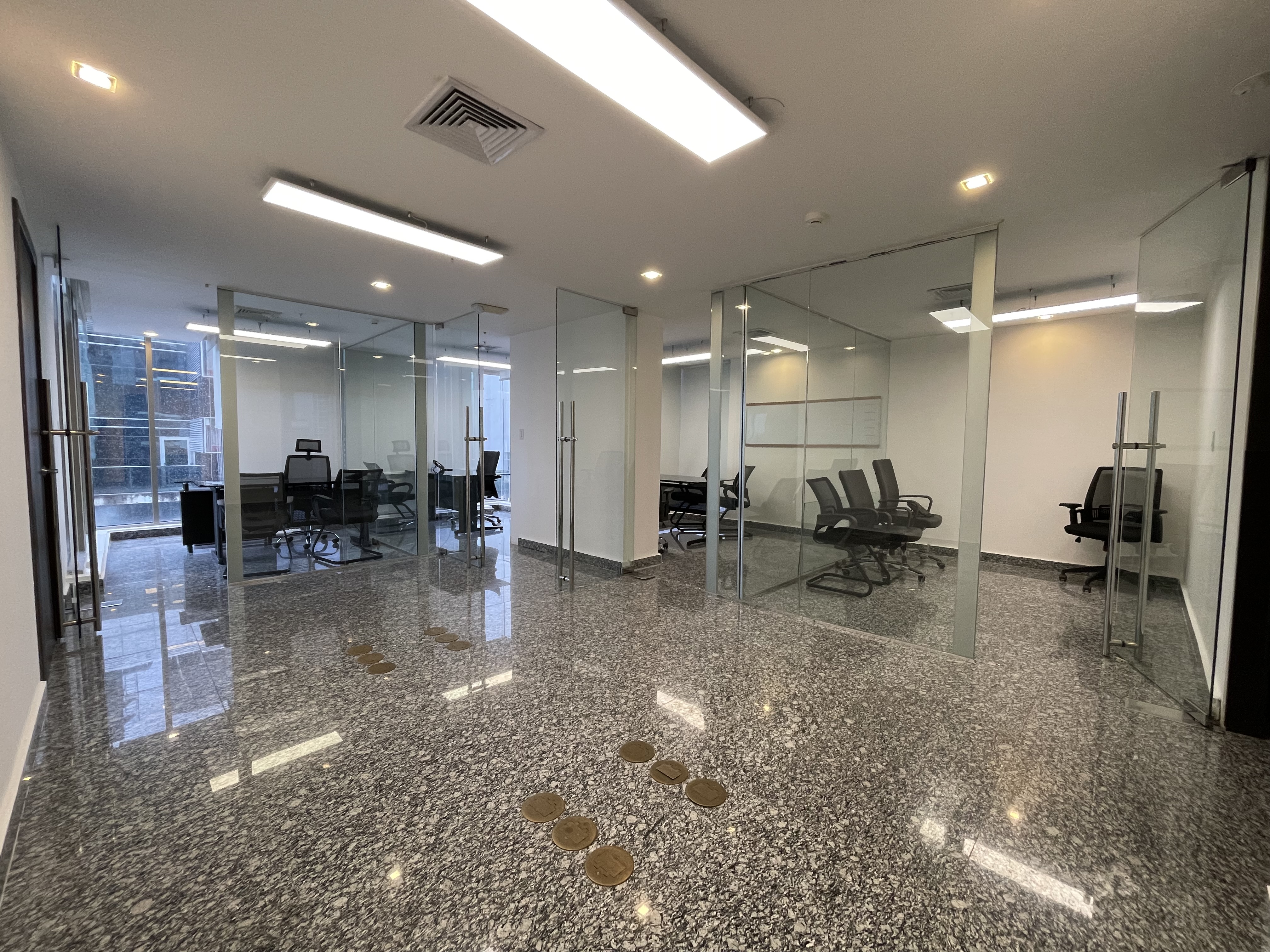 Oficina amoblada en Alquiler, Obarrio - Ph Twist Tower