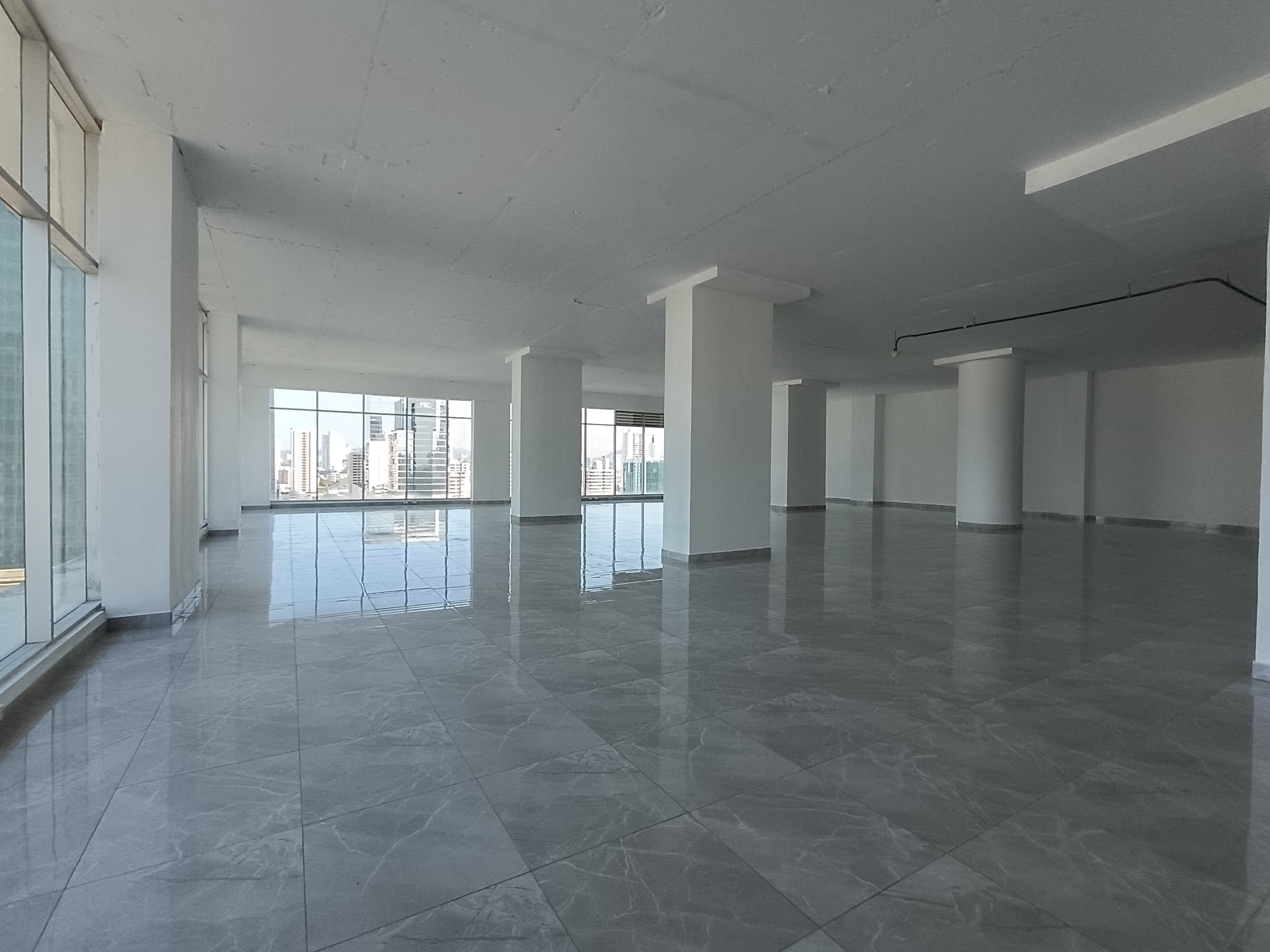 Venta y/o Alquiler de oficina en F&F Tower, Calle 50 3