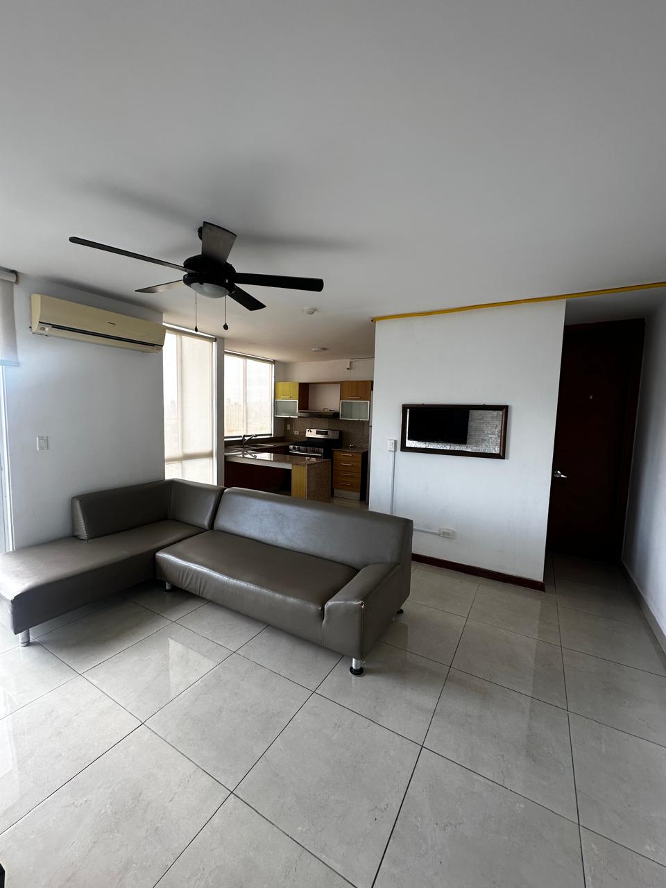 APARTAMENTO EN ALQUILER – PH Bahía del Golf