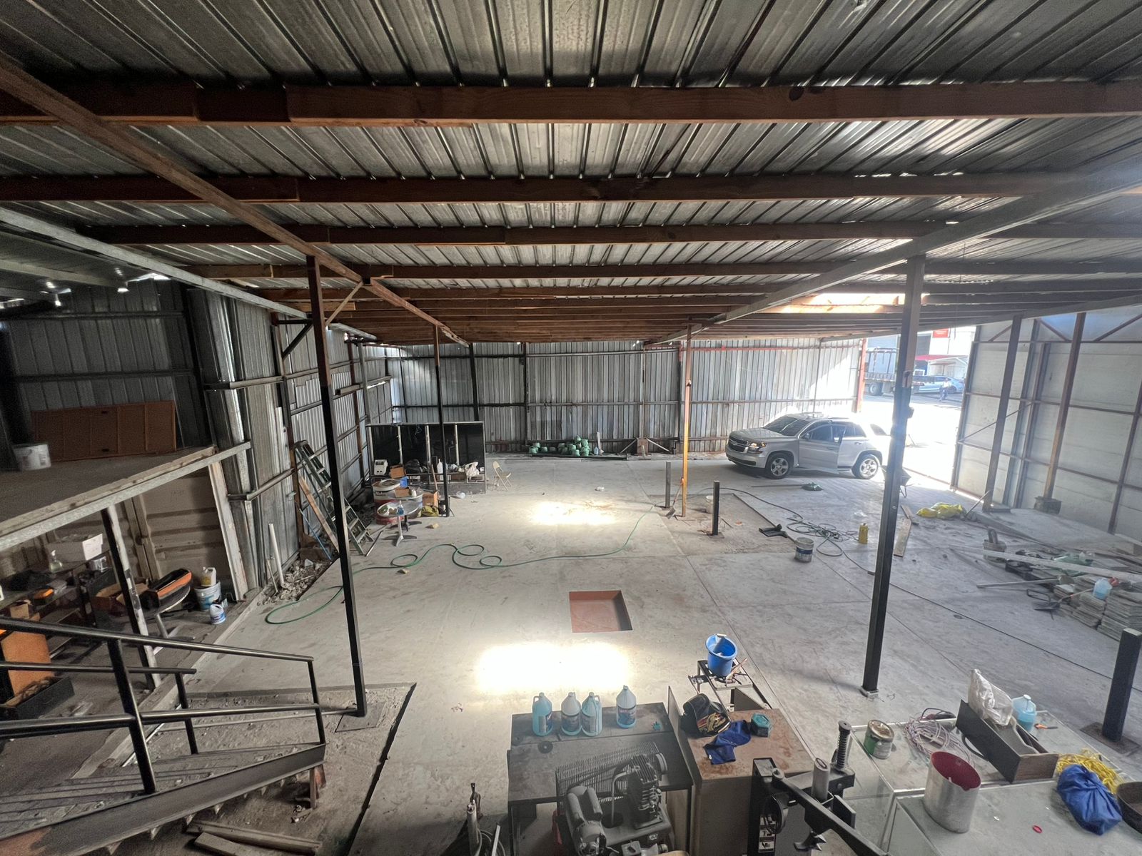 Se Alquila Bodega con Oficina en Llano Bonito 5