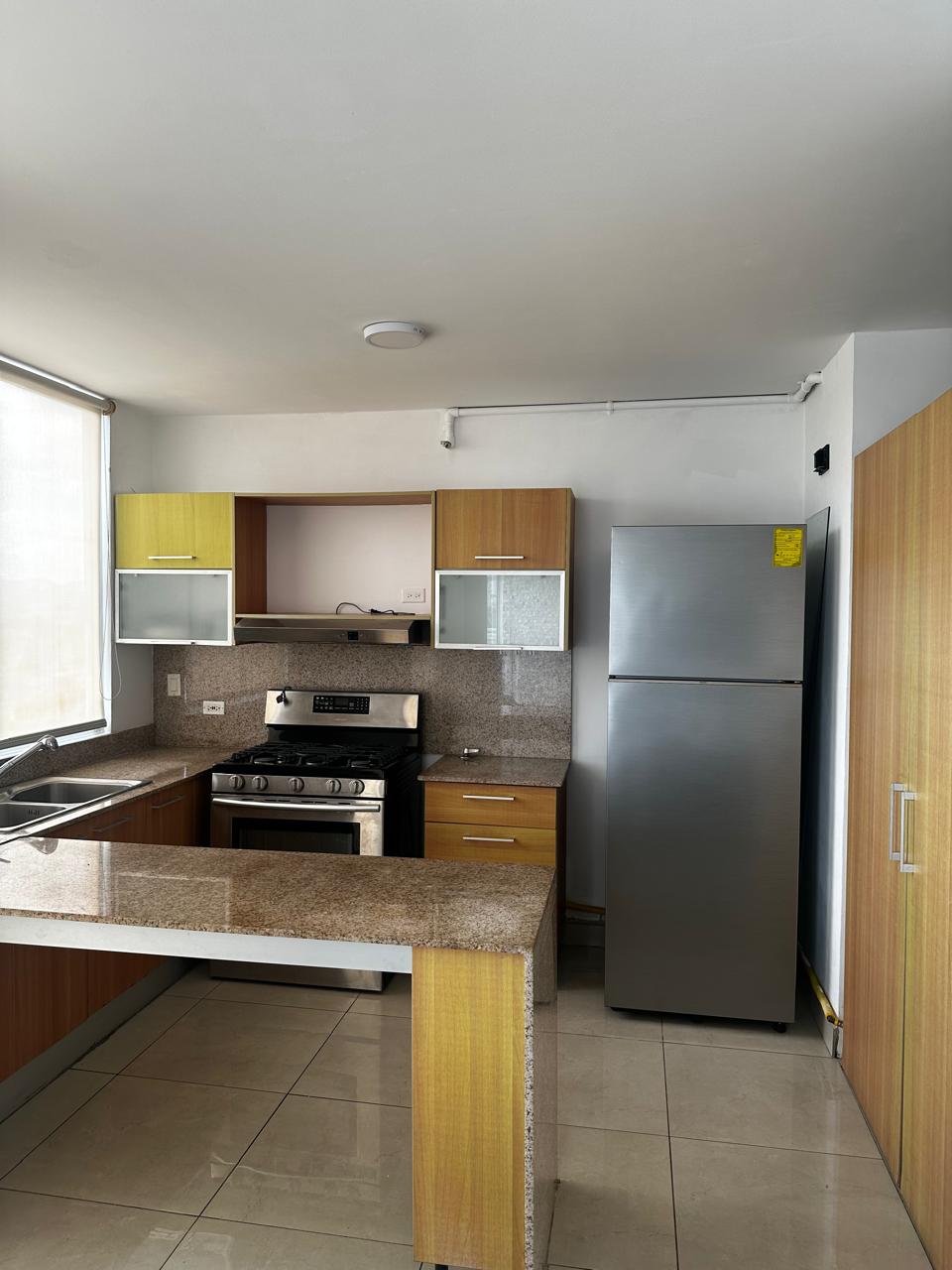 APARTAMENTO EN ALQUILER – PH Bahía del Golf 3