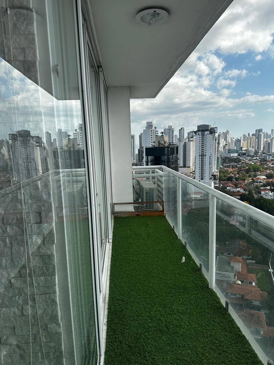 APARTAMENTO EN ALQUILER – PH Bahía del Golf 4