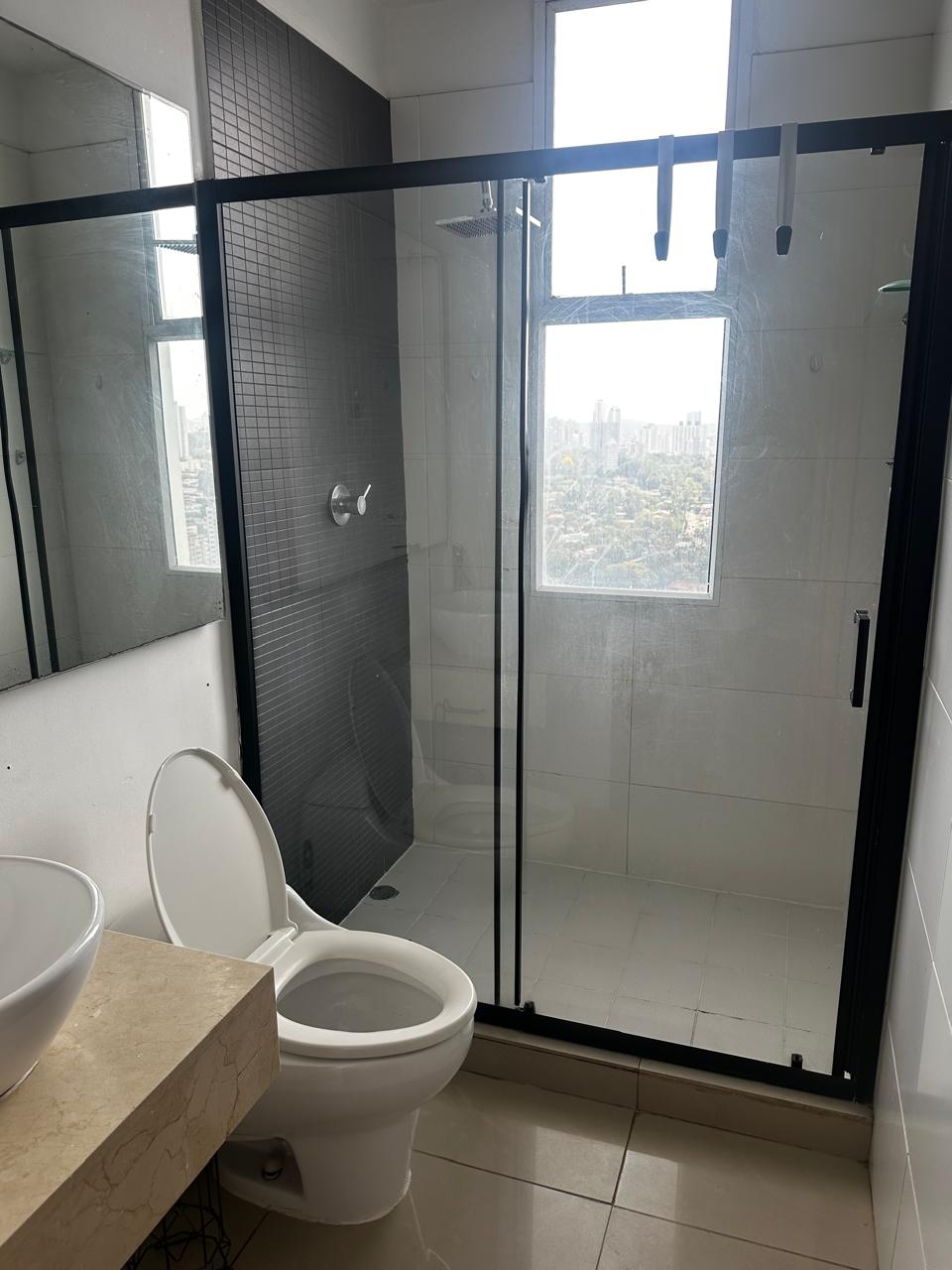 APARTAMENTO EN ALQUILER – PH Bahía del Golf 5