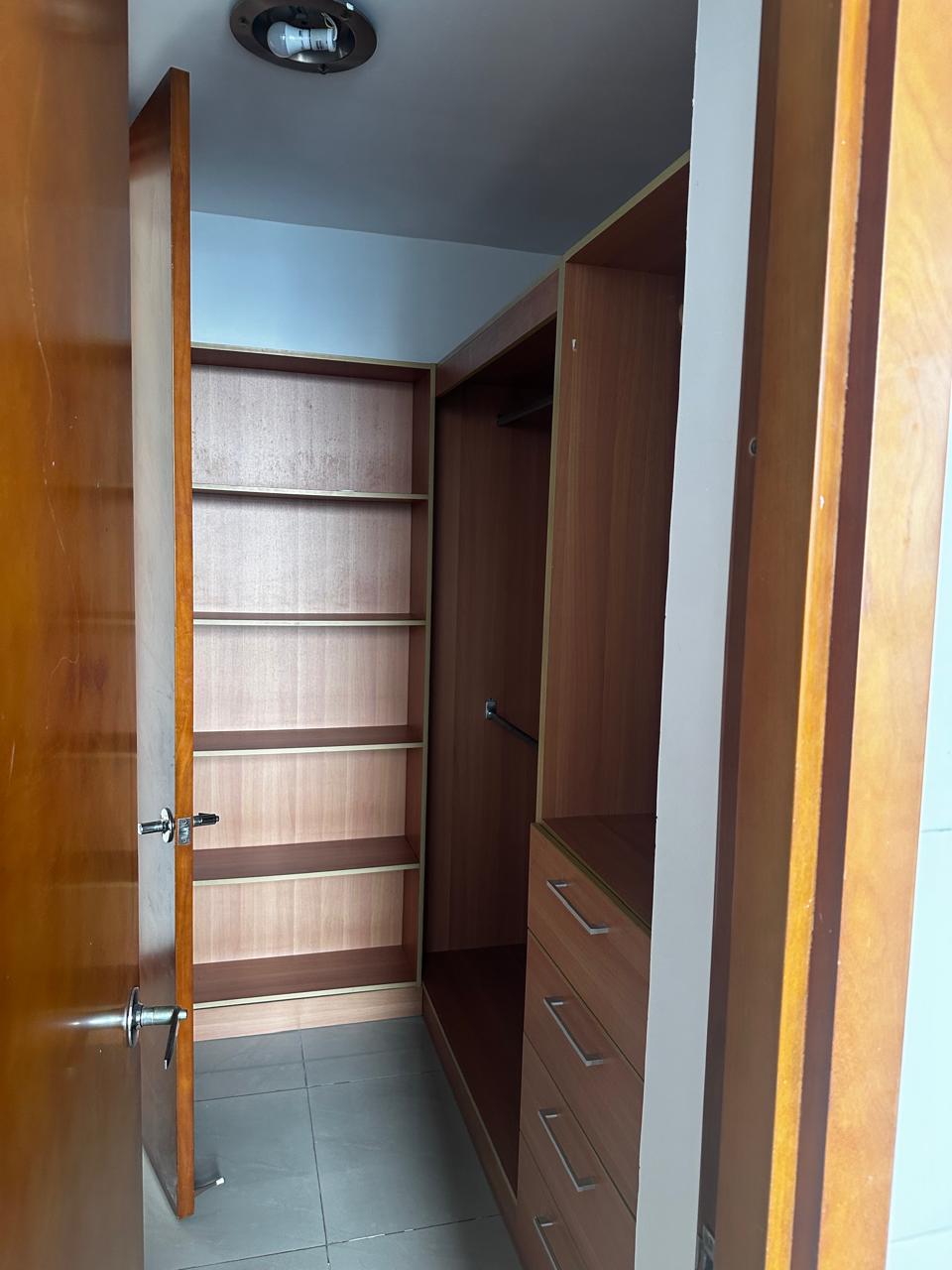 APARTAMENTO EN ALQUILER – PH Bahía del Golf