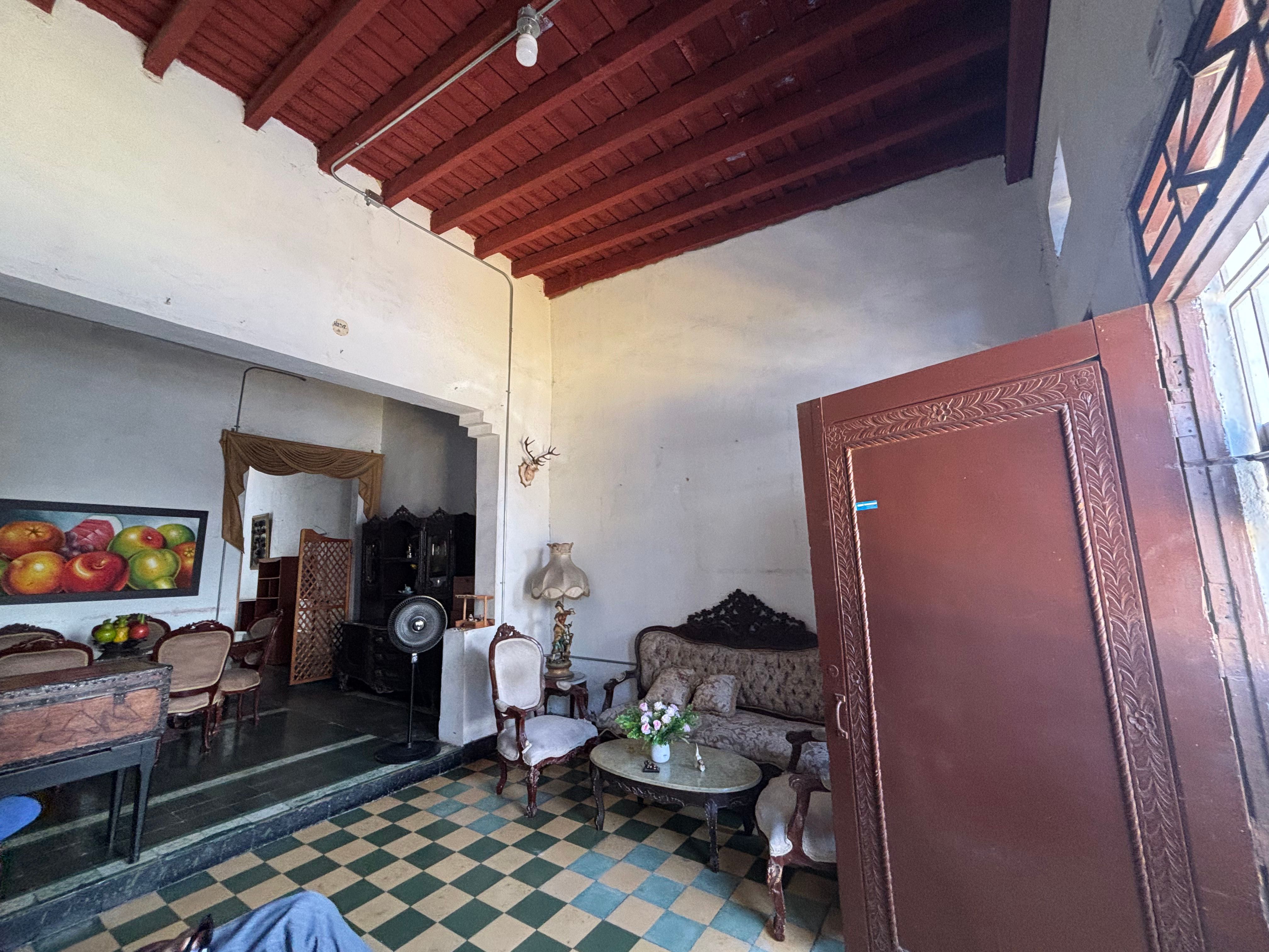 Casa en Venta Amplia de Oportunidad - Inversion - Centro Historico 