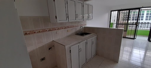 SE VENDE CASA C CORDOBA 3 PISOS INDEPENDIENTES, BENF RENTA RQ