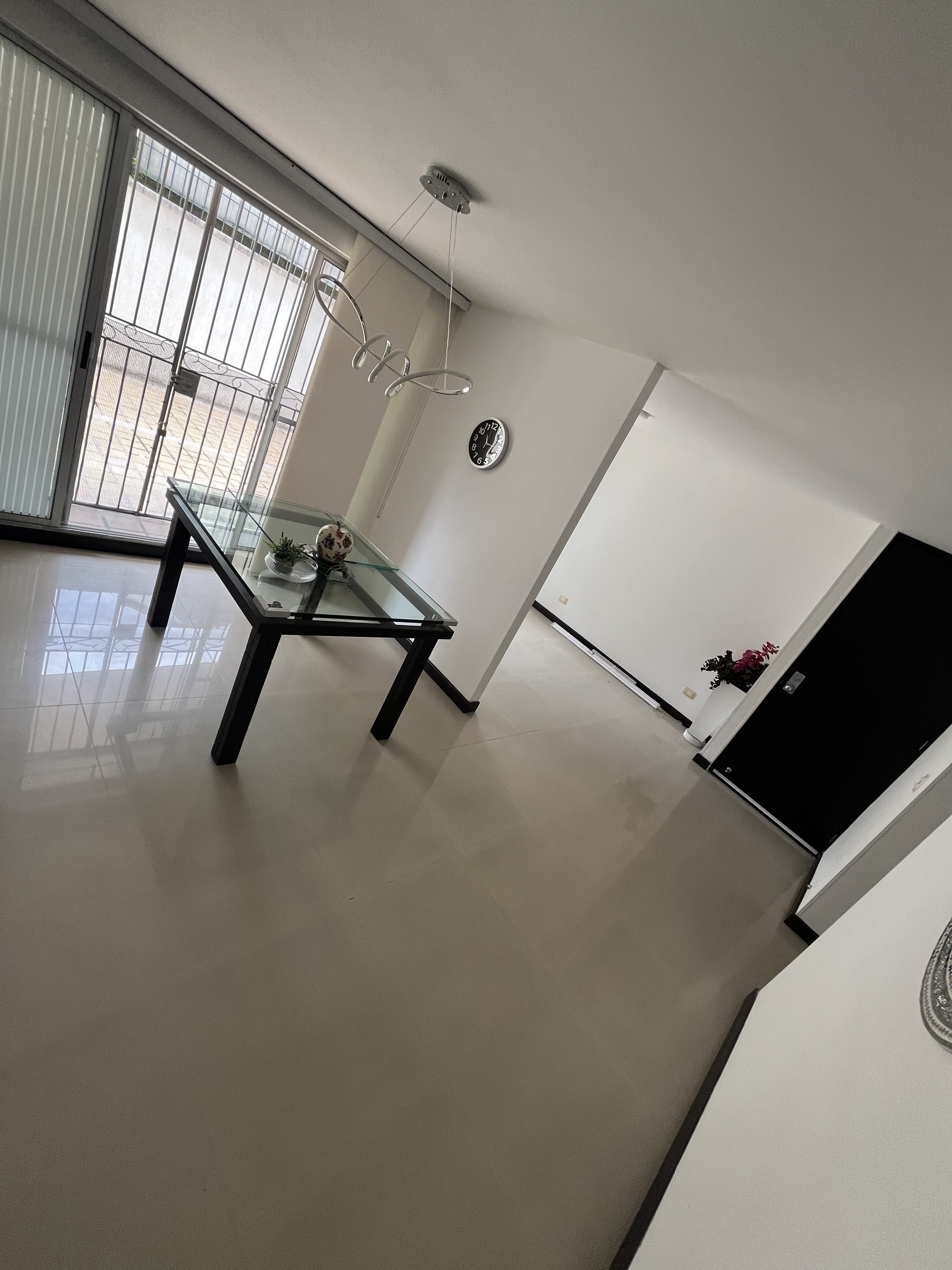 VENDO APARTAMENTO PRIMER PISO CON TERRAZA EN INGENIO