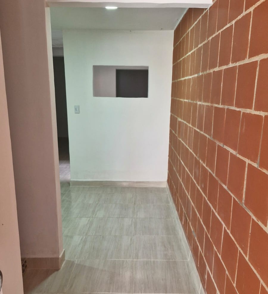 VENTA CASA 2 PISOS B. MANZANARES CIUDAD DEL VALLE - CANDELARIA CH