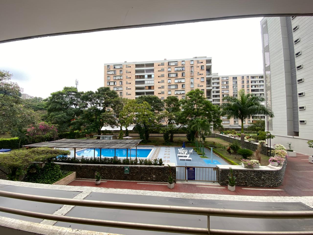 VENTA APARTAMENTO 124m2 CONJUNTO PATIOS DE LA FLORA NORTE CALI CH