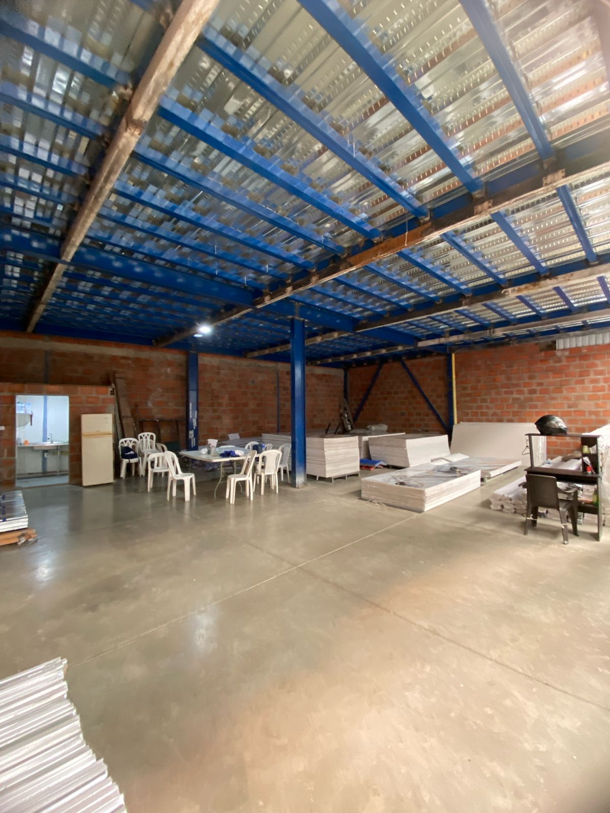 SE VENDE BODEGA DE 861MTS EN EL TRONCAL