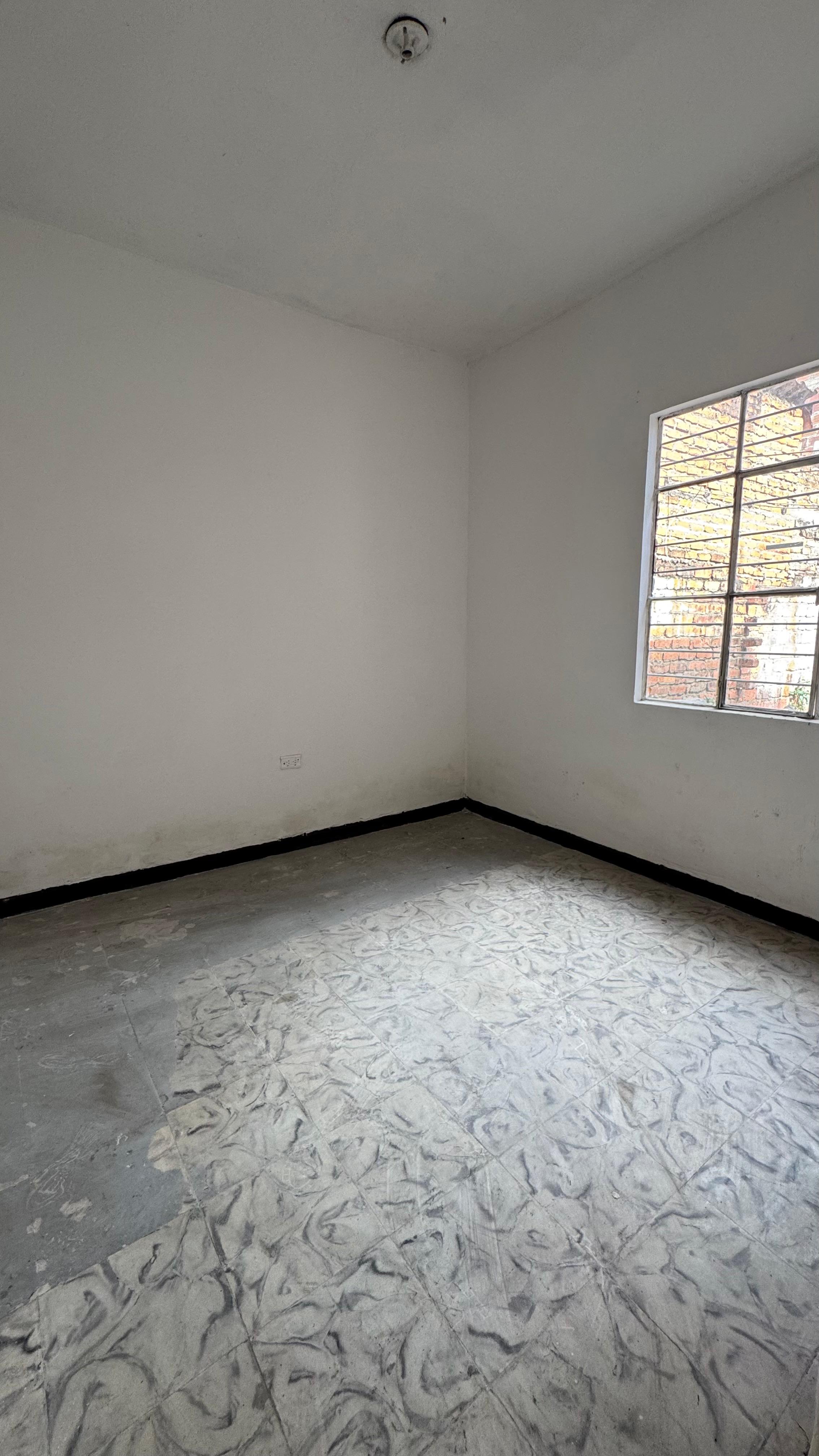 VENTA CASA BARRIO SANTA ELENA