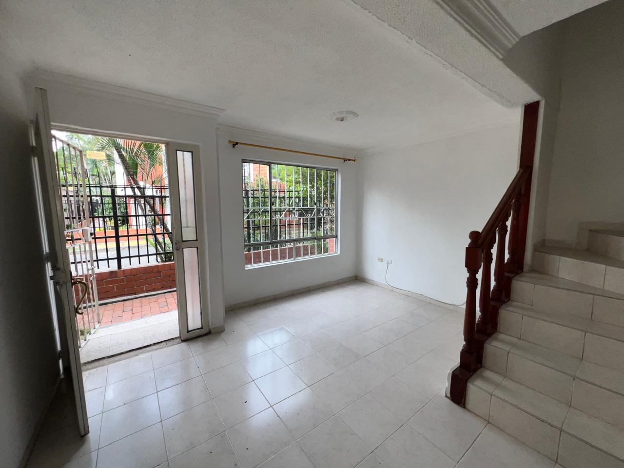 VENTA DE CASA EN CONJUNTO RESIDENACIAL PALMERAS DEL CANEY 1 - CALI