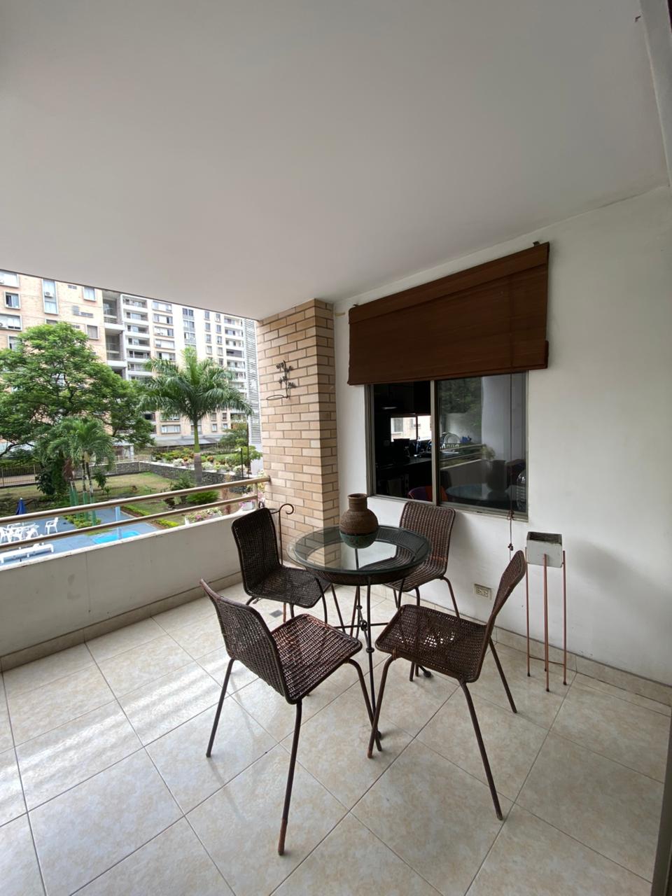 VENTA APARTAMENTO 124m2 CONJUNTO PATIOS DE LA FLORA NORTE CALI CH