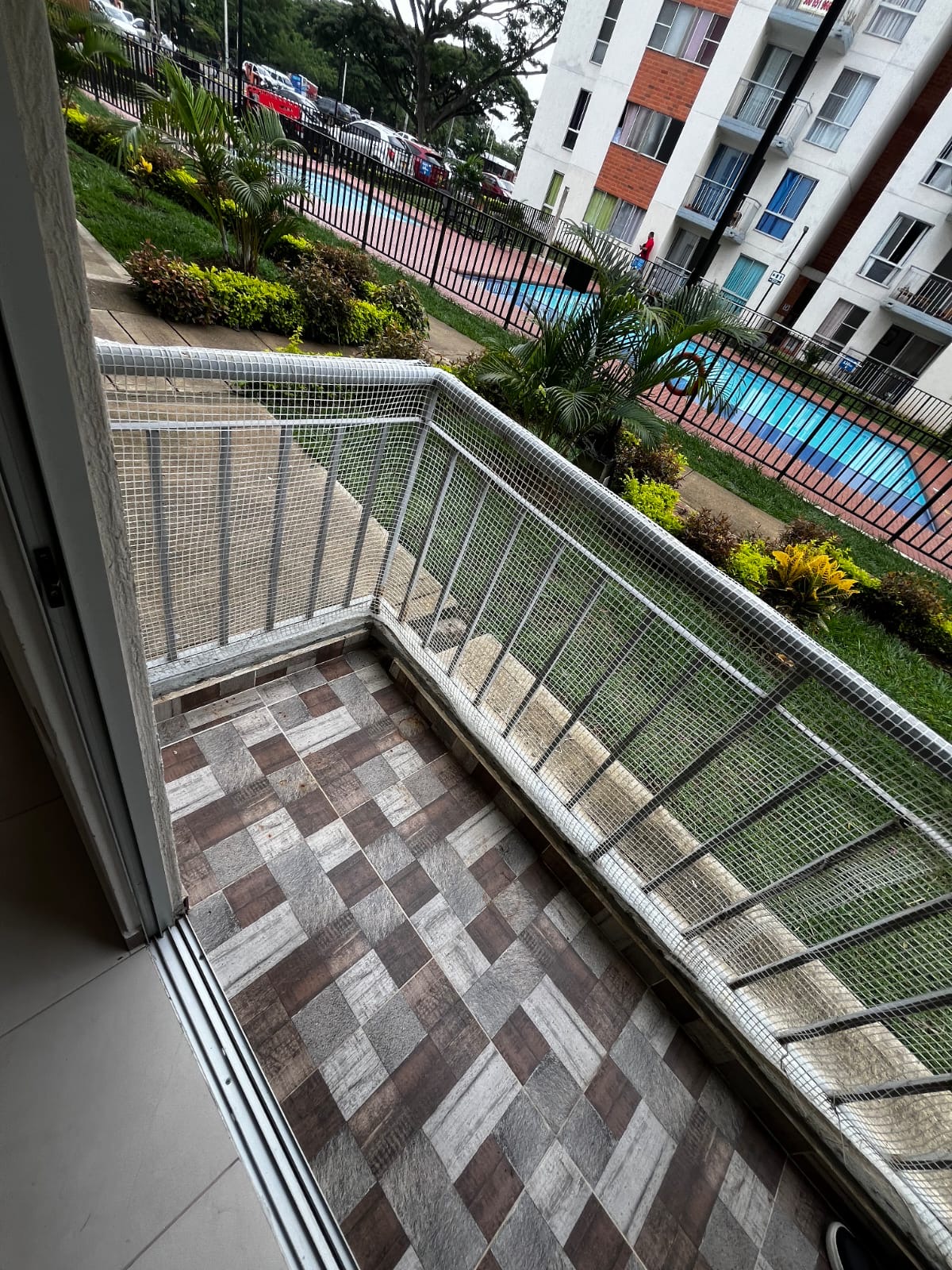 VENDO APARTAMENTO PRIMER PISO EN LOS NARANJOS JAMUNDI JT