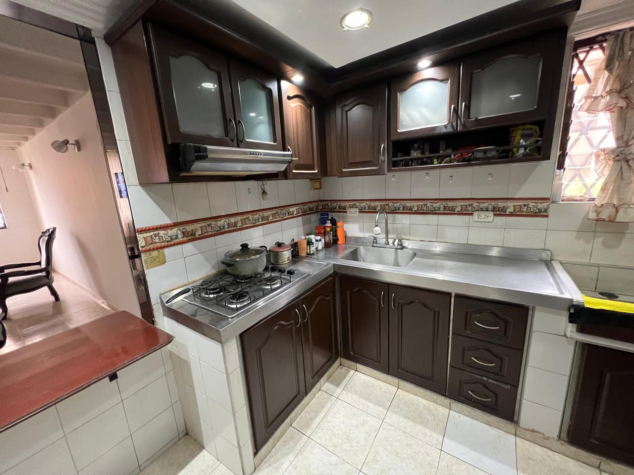 SE VENDE APARTAMENTO BARRIO LAS GRANJAS
