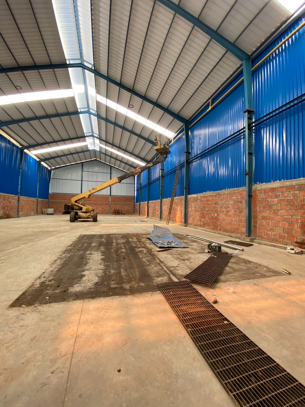 SE VENDE BODEGA DE 750MTS EN CAUCASECO