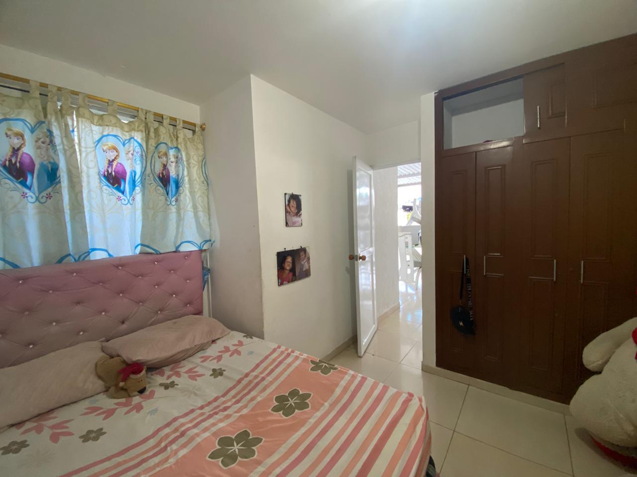 VENTA DE CASA UNIFAMILIAR EN CIUDAD 2000