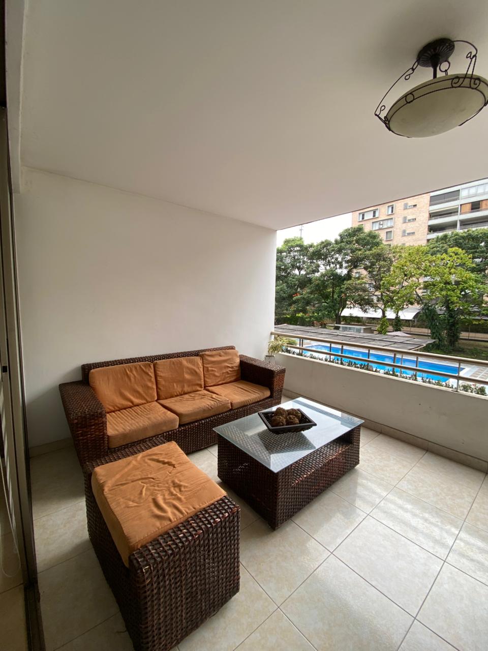 VENTA APARTAMENTO 124m2 CONJUNTO PATIOS DE LA FLORA NORTE CALI CH