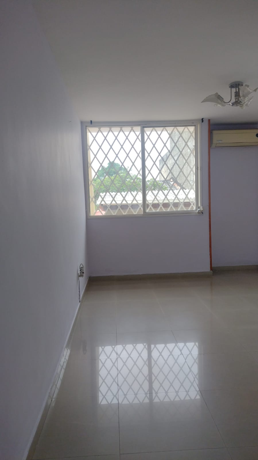 SE VENDE CASA BARRIO SANTA ISABEL