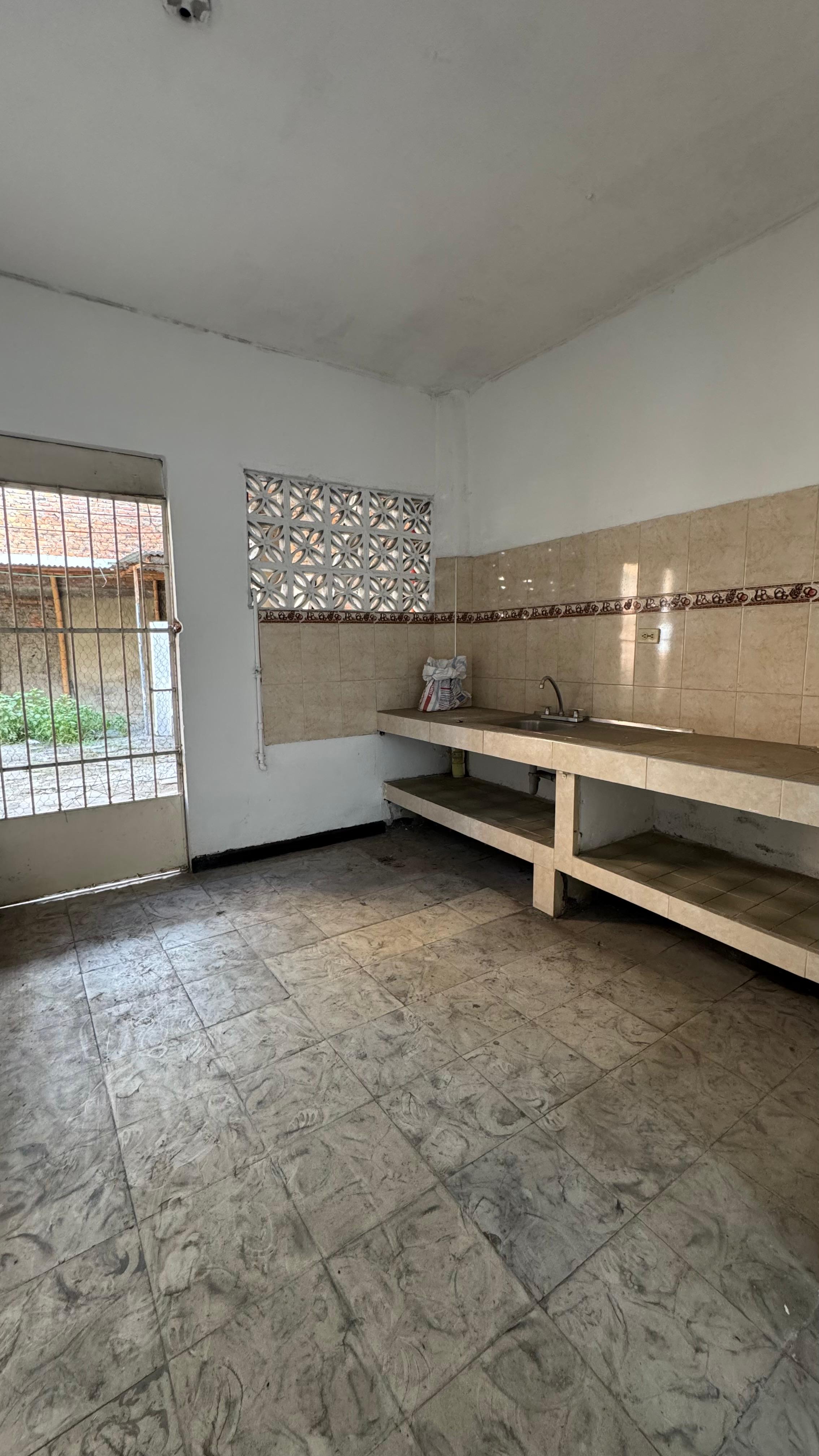 VENTA CASA BARRIO SANTA ELENA