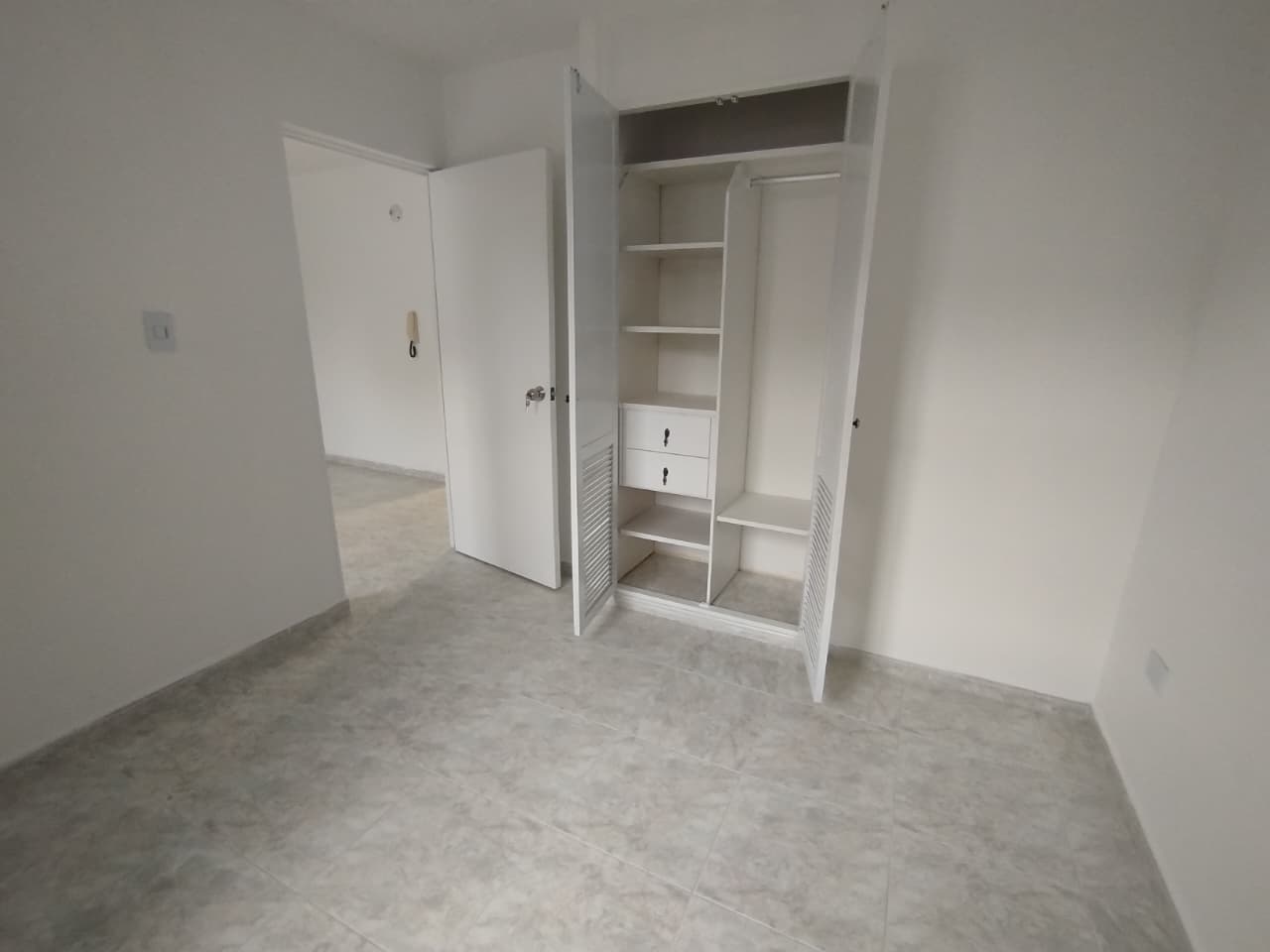 VENTA APARTAMENTO CONJUNTO PRIMERO DE MAYO 1ER PISO SUR DE CALI