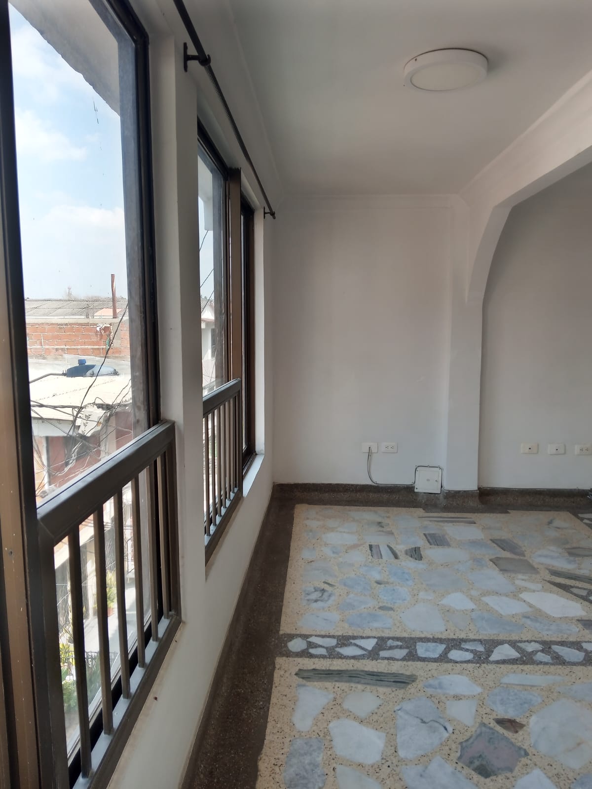 CASA MULTIFAMILIAR EN VENTA, B. NAPOLES, SUR, CALI CH-MN