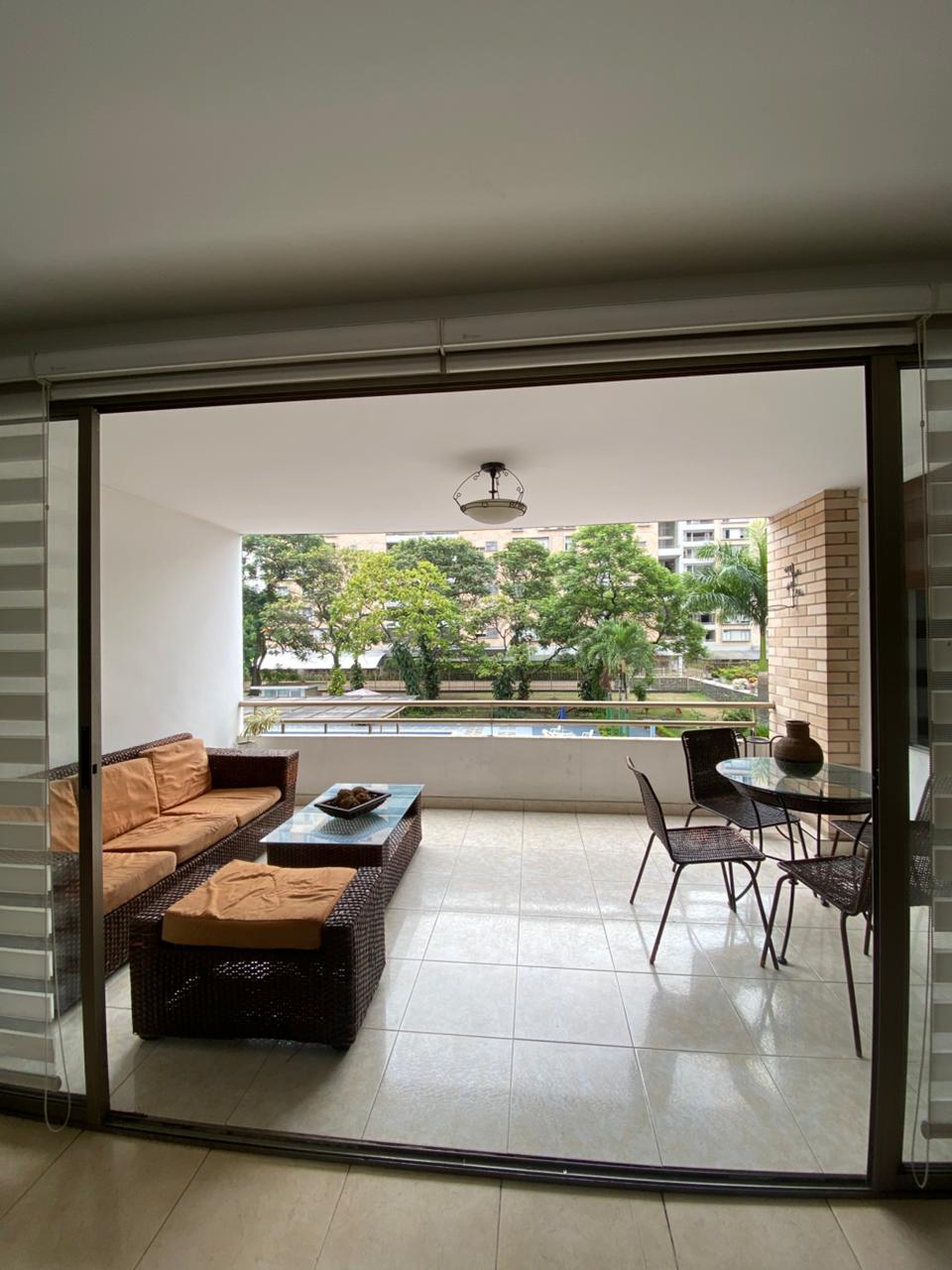 VENTA APARTAMENTO 124m2 CONJUNTO PATIOS DE LA FLORA NORTE CALI CH