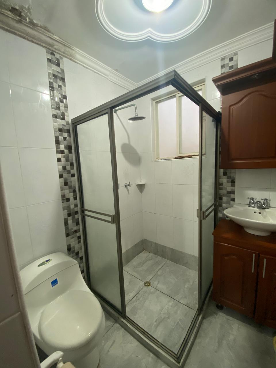 VENTA DE CASA UNIFAMILIAR EN CIUDAD 2000
