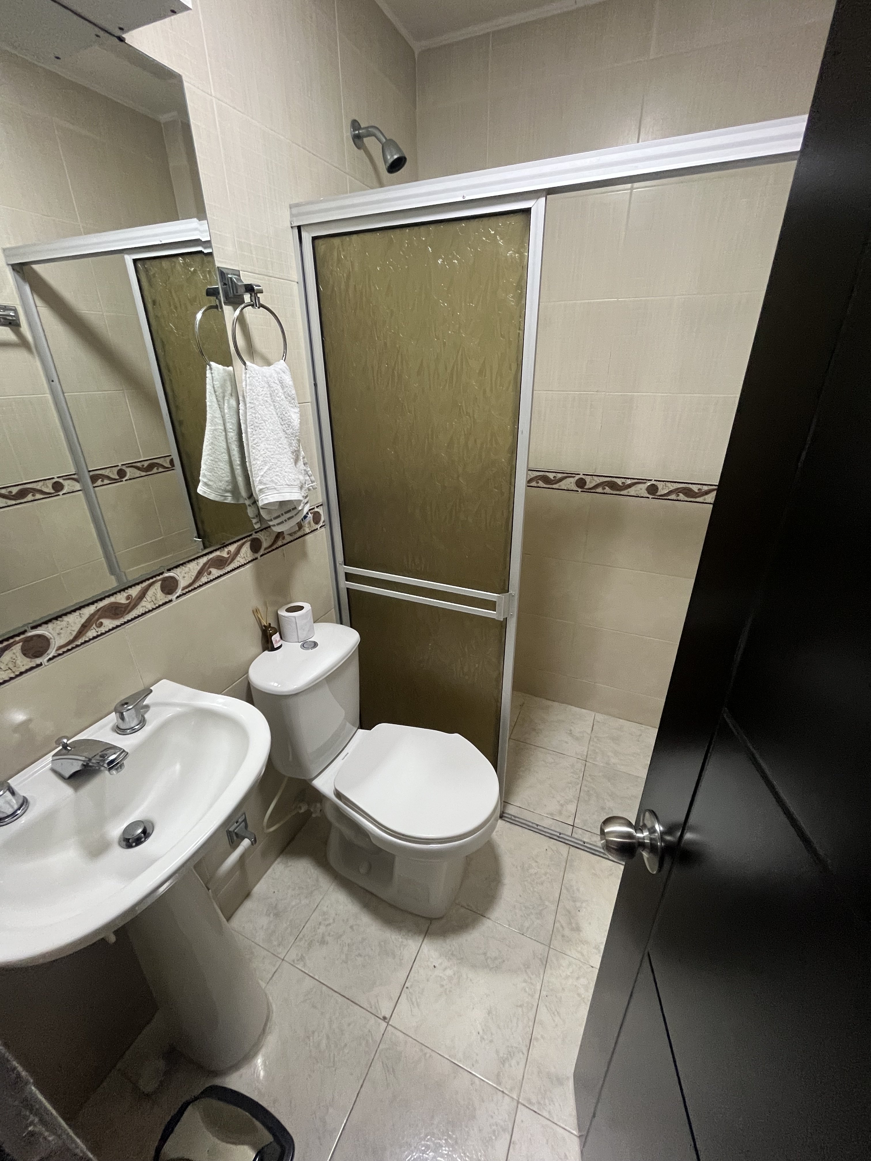 SE VENDE CASA CON 4 HABITACIONES EN EL CANEY