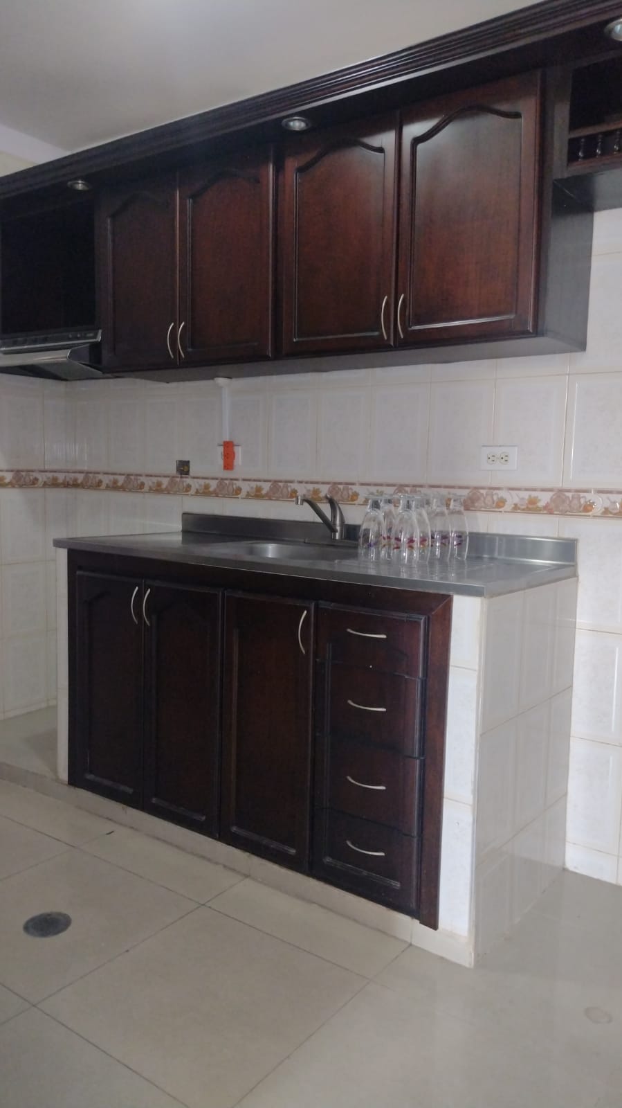 SE VENDE CASA BARRIO SANTA ISABEL