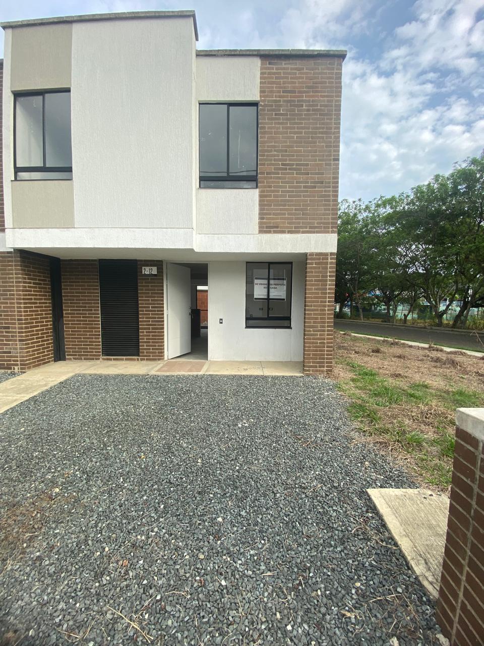 CASA EN VENTA EN JAMUNDI EXTERNA ESQUINERA RQ