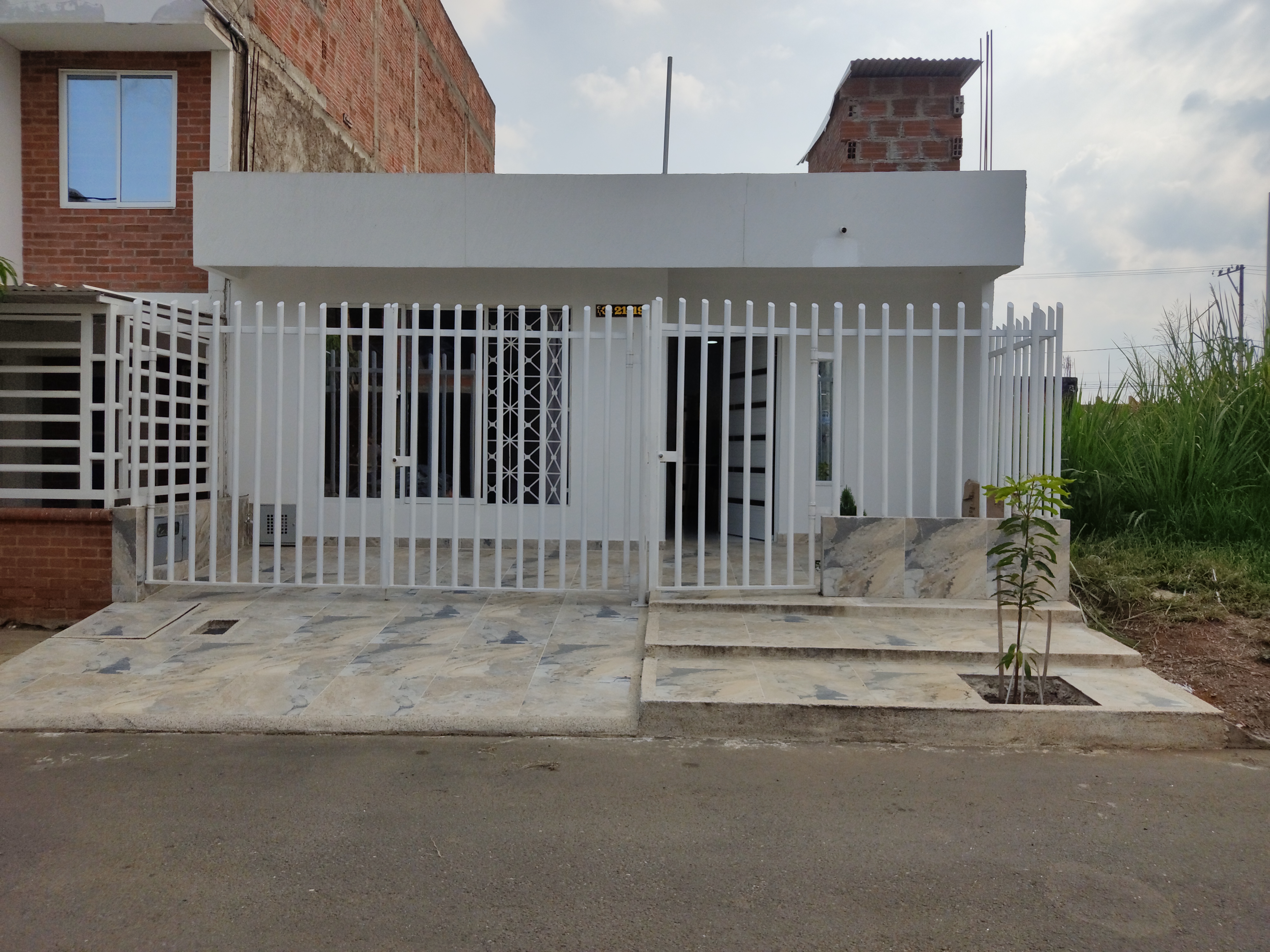 CASA EN VENTA AL SUR JAMUNDI LOS ANTURIOS