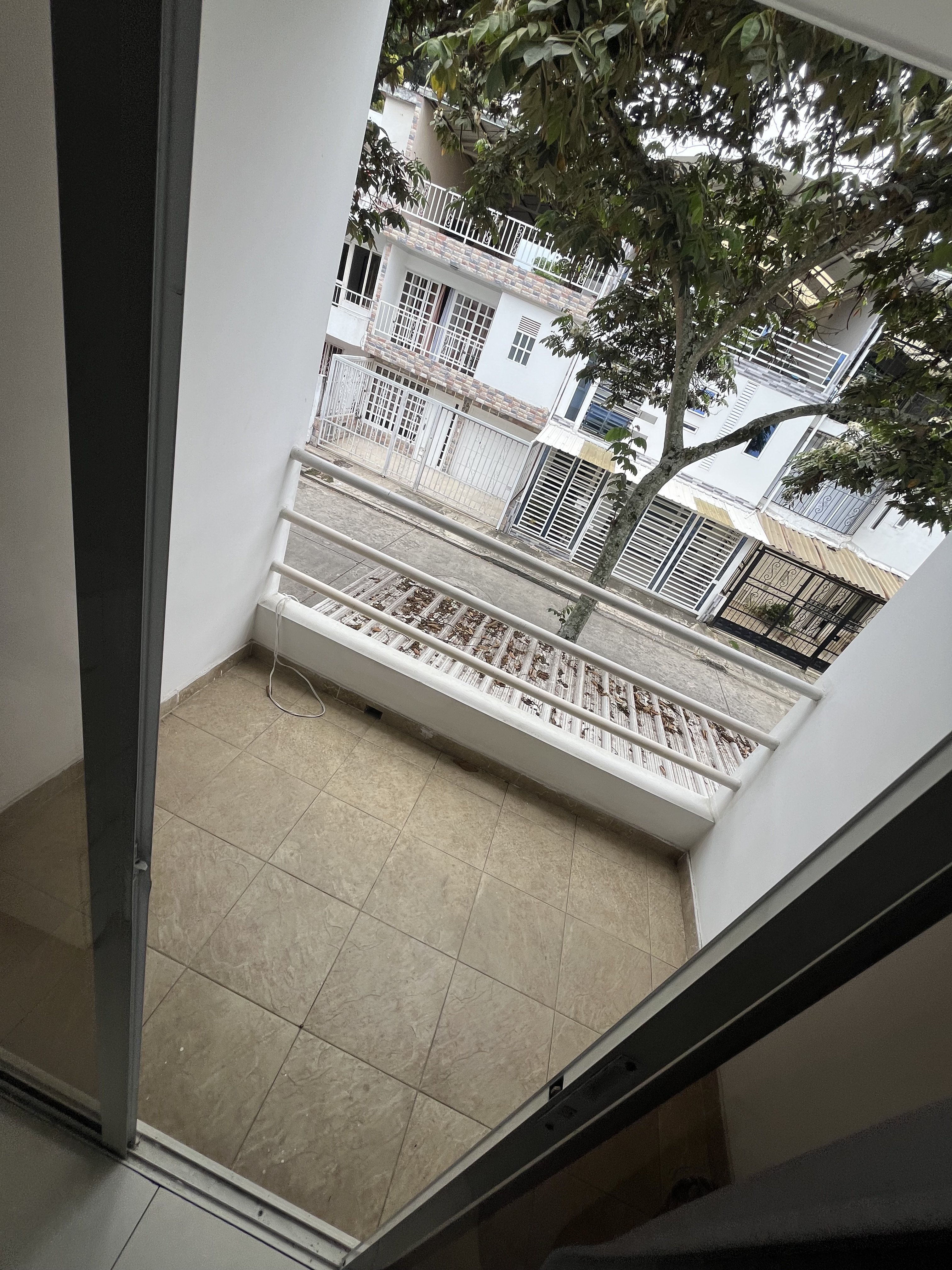 SE VENDE CASA CON 4 HABITACIONES EN EL CANEY