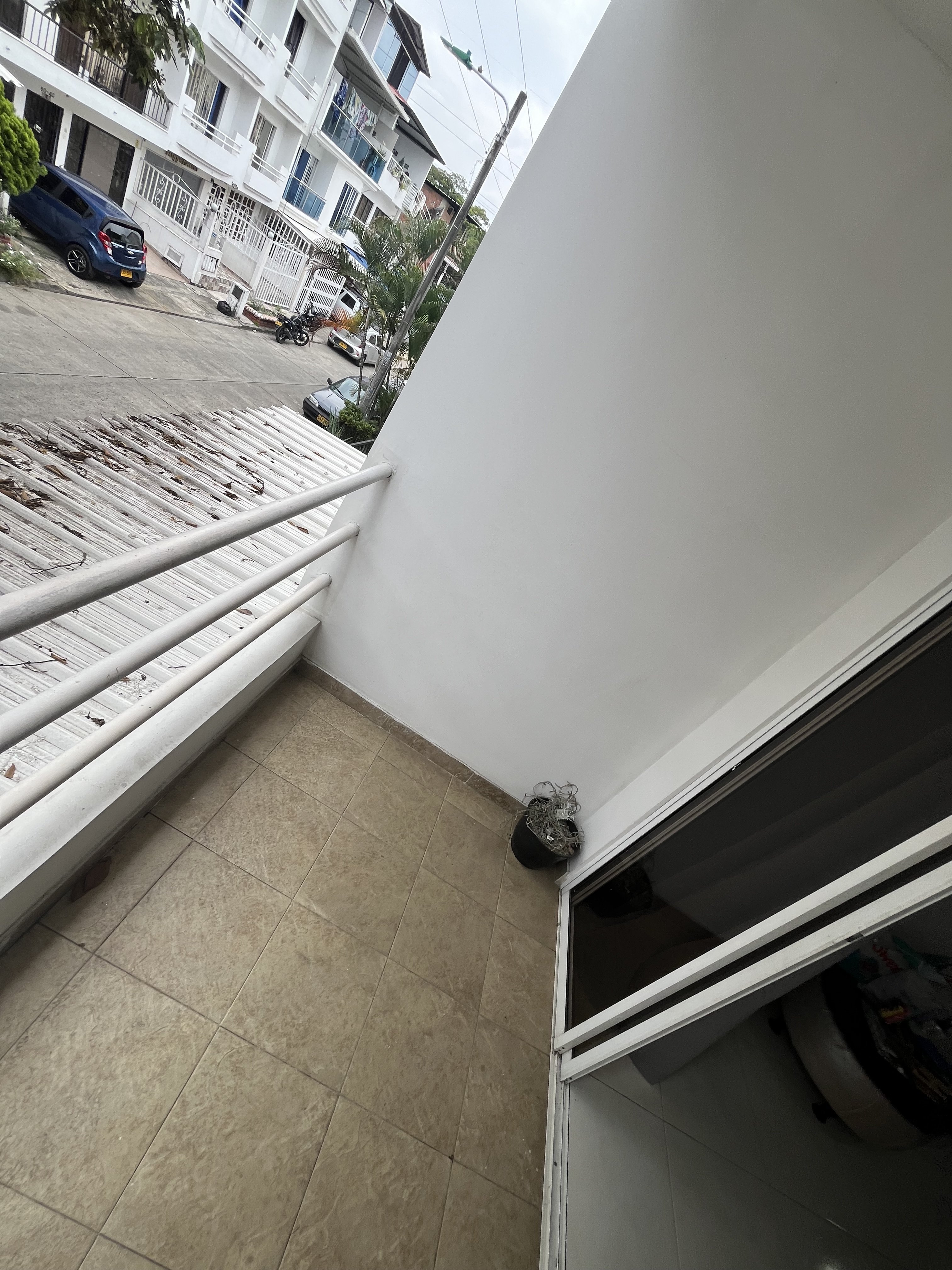 SE VENDE CASA CON 4 HABITACIONES EN EL CANEY