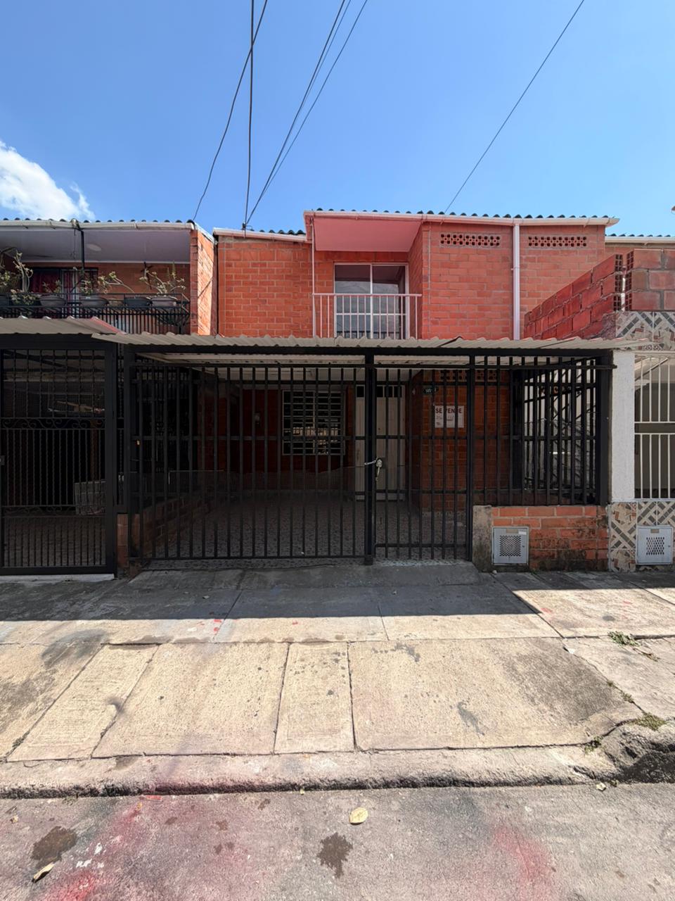 VENTA CASA 2 PISOS B. BONANZA JAMUNDI CH-DT
