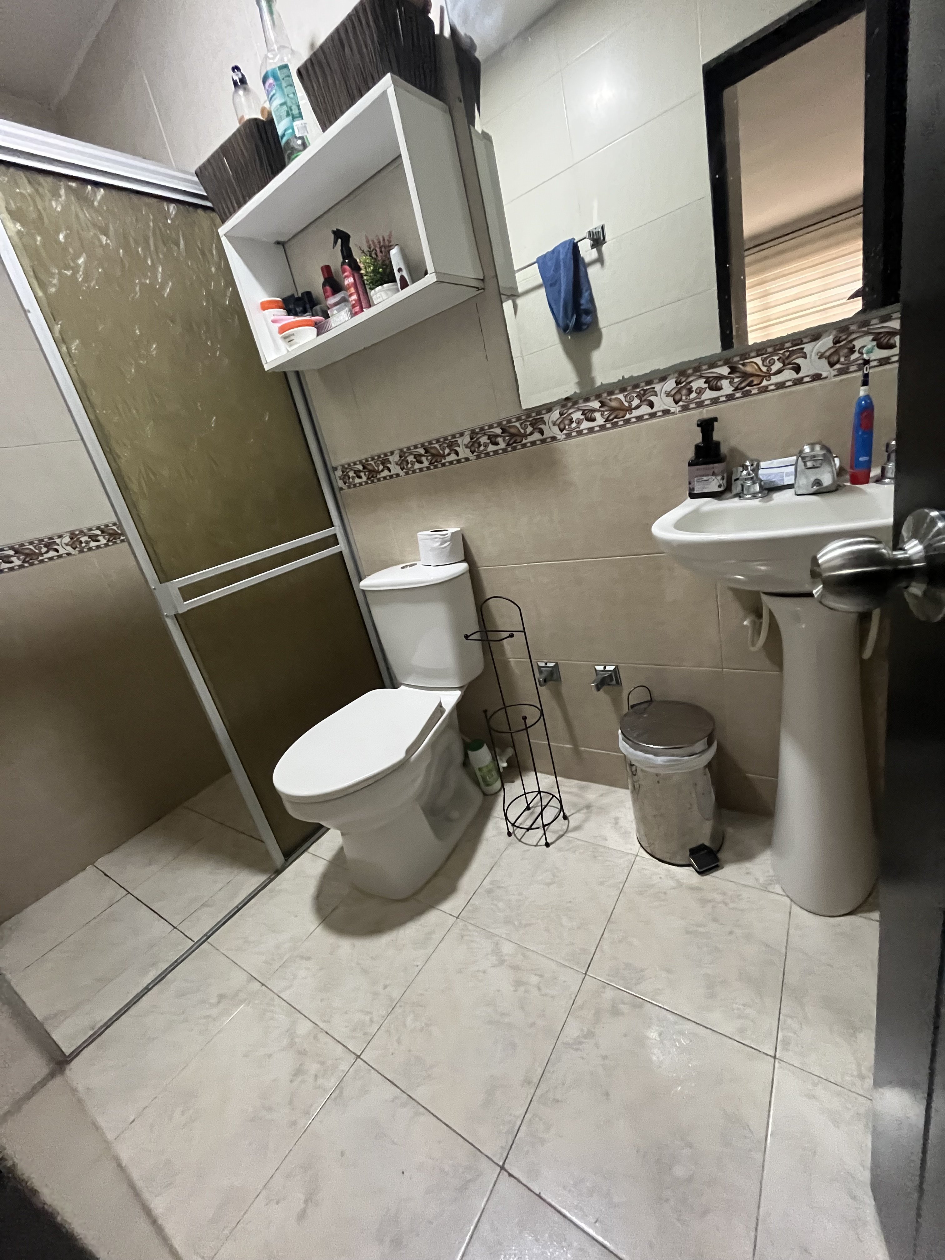 SE VENDE CASA CON 4 HABITACIONES EN EL CANEY