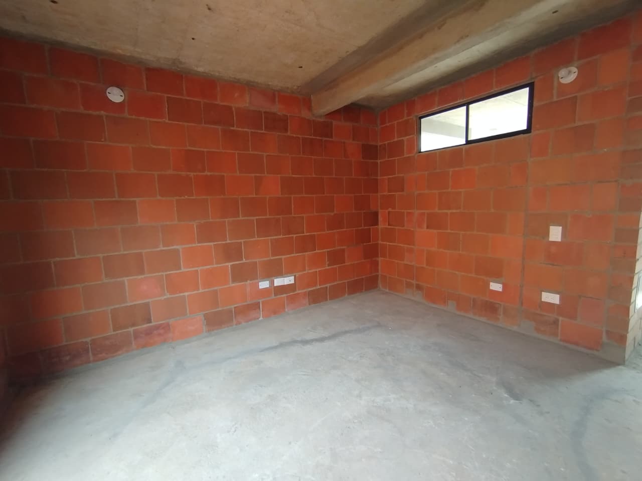 VENTA CASA OBRA GRIS CONJUNTO RES. ENTREVIENTOS JAMUNDI CH