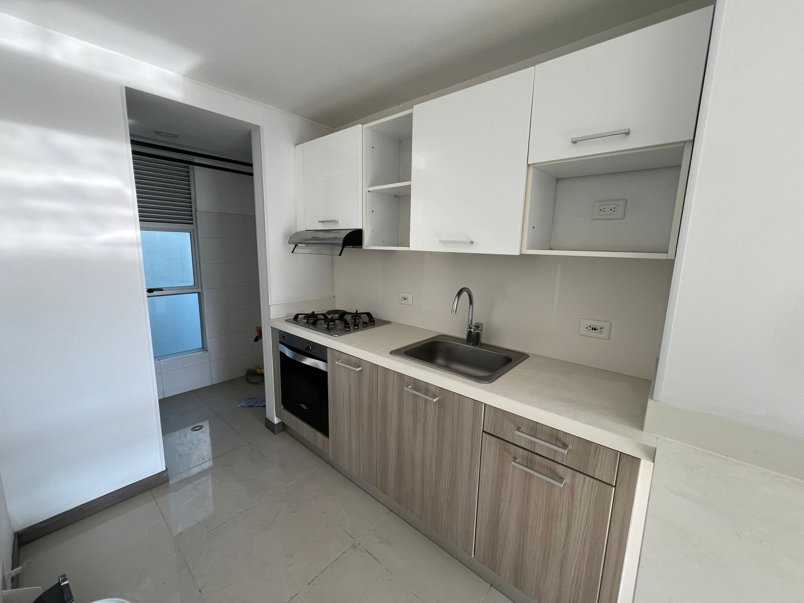 VENTA DE APARTAMENTO KERETARO DEL VIENTO, LA FLORA - CALI.