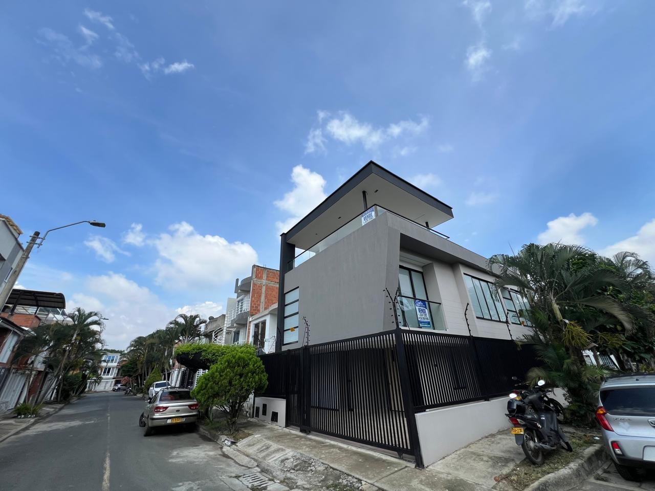 VENTA DE CASA EN CIUDAD 2000 - CALI