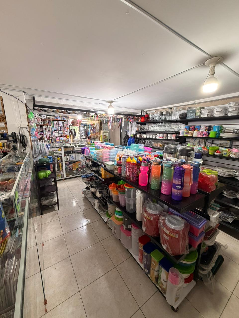 VENTA LOCAL COMERCIAL ESQUINERO, 2 NIVELES, CIUDAD DEL CAMPO, CH-DT