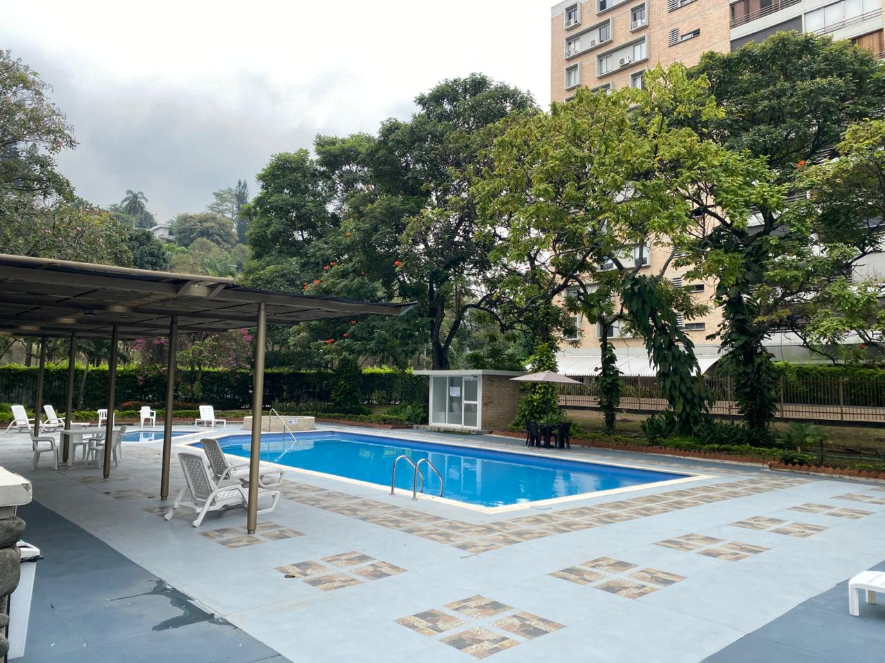VENTA APARTAMENTO 124m2 CONJUNTO PATIOS DE LA FLORA NORTE CALI CH