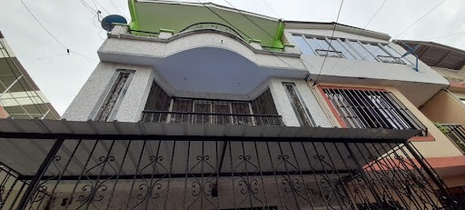 SE VENDE CASA C CORDOBA 3 PISOS INDEPENDIENTES, BENF RENTA RQ