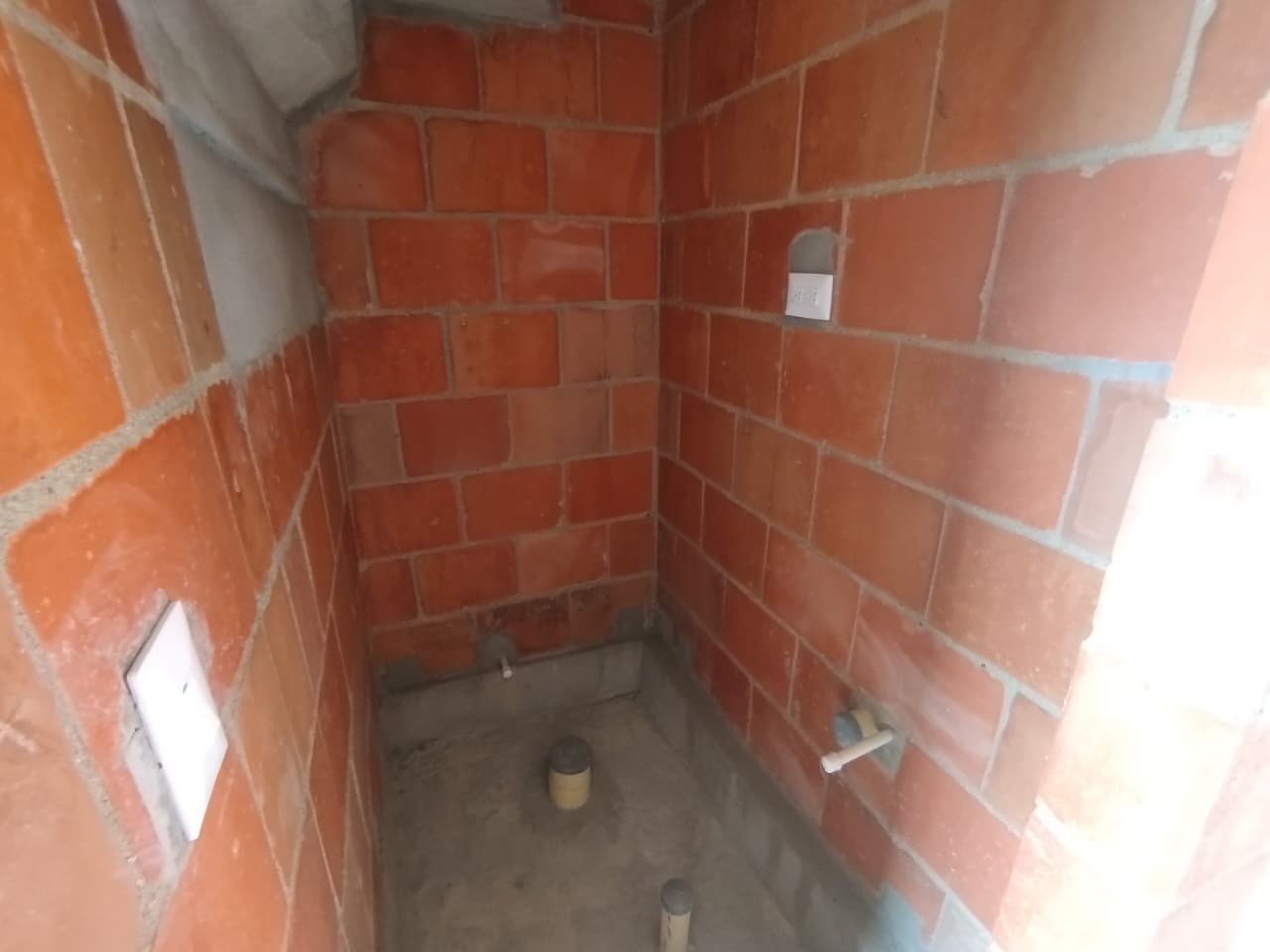 VENTA CASA OBRA GRIS CONJUNTO RES. ENTREVIENTOS JAMUNDI CH