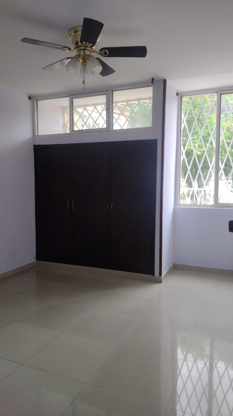SE VENDE CASA BARRIO SANTA ISABEL
