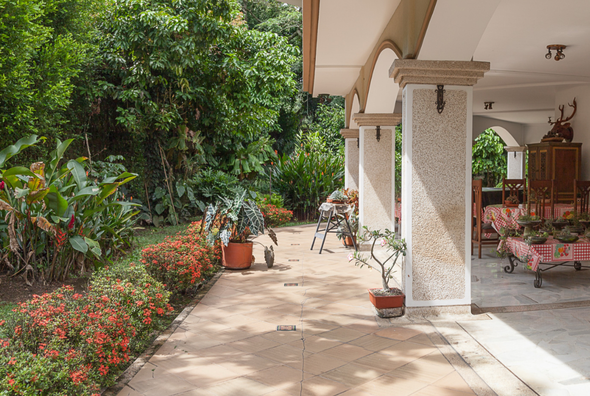 SE VENDE Y SE ALQUILA CASA CAMPESTRE EXTERNA EN PANCE