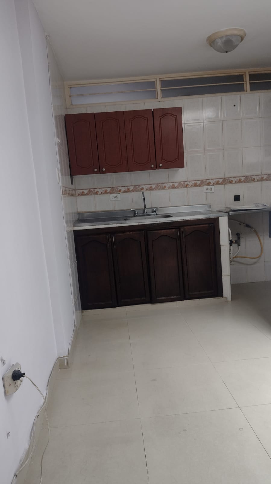 SE VENDE CASA BARRIO SANTA ISABEL