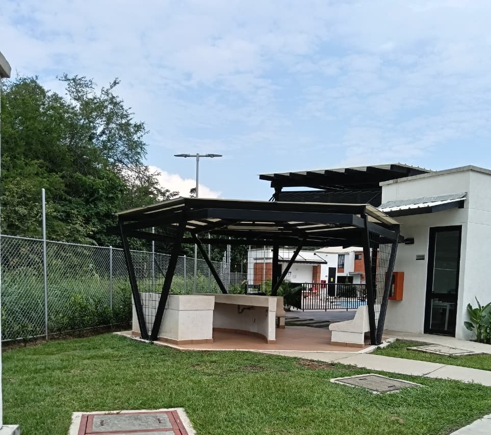 VENTA CASA OBRA GRIS CONJUNTO RES. ENTREVIENTOS JAMUNDI CH