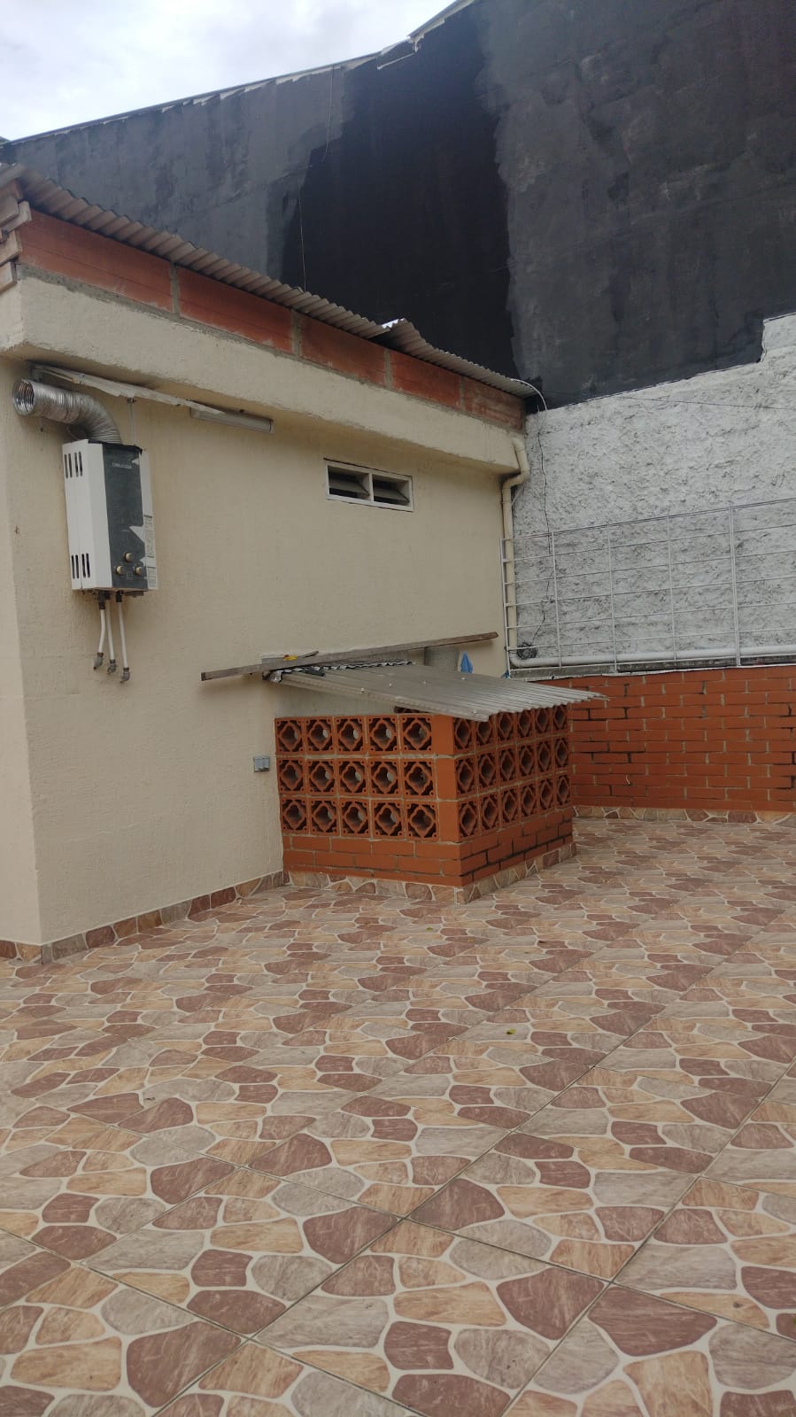 SE VENDE CASA BARRIO SANTA ISABEL
