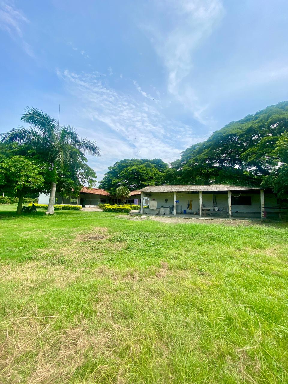 LOTE ESQUINERO DE 14.400MTS sobre vía principal Cali-Rozo